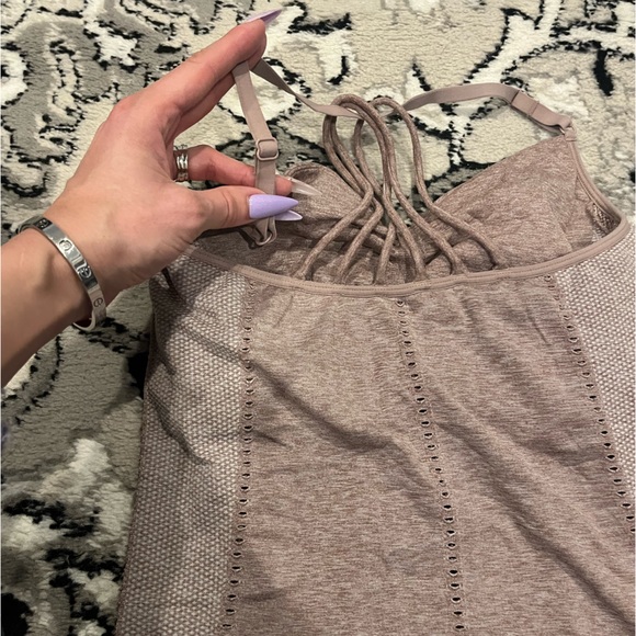 Athleta Workout Athletic Top Built In Shelf Bra Strappy Back Dusty Pink Small - Picture 8 of 11